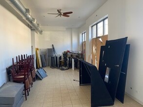 1701 W Belmont Ave, Chicago, IL à louer Photo intérieure– Image 2 sur 4