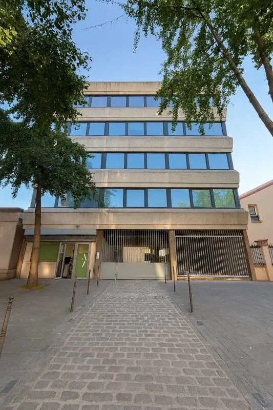 Bureau dans Ivry-sur-Seine à louer Photo de l’immeuble– Image 1 sur 25