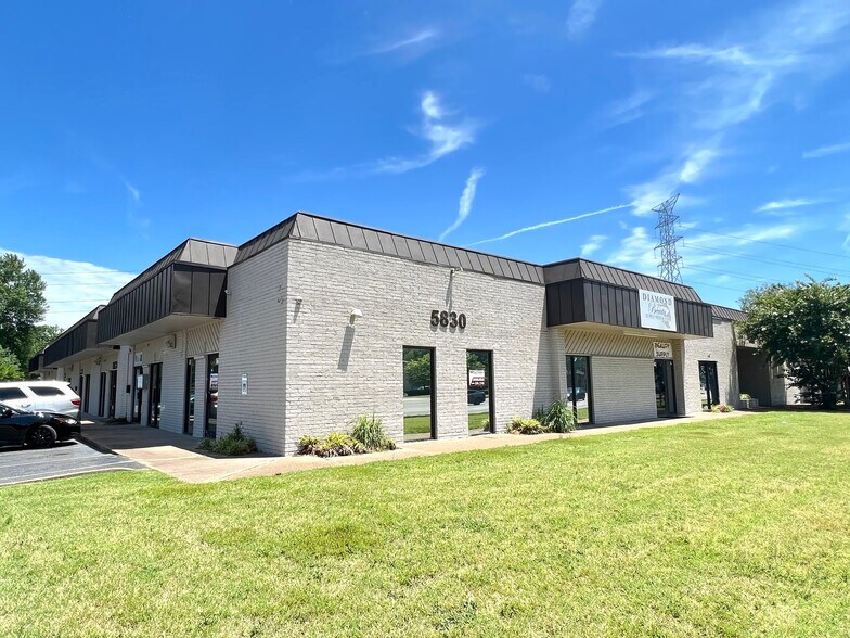 5830 Mount Moriah Rd, Memphis, TN à louer - Photo principale – Image 1 sur 3