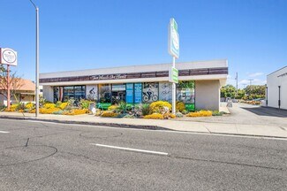 Plus de détails pour 420 E 17th St, Costa Mesa, CA - Local commercial à louer
