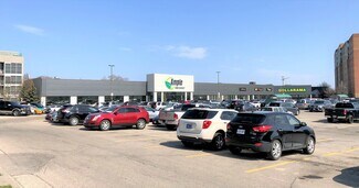 Plus de détails pour 605 Rogers Rd, Toronto, ON - Local commercial à louer