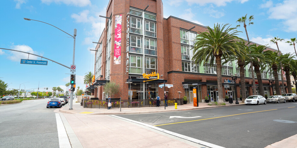 184 W Center Street Promenade, Anaheim, CA à louer - Photo de l’immeuble – Image 1 sur 7
