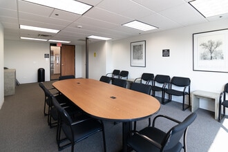 1020 Milwaukee Ave, Deerfield, IL à louer Photo intérieure– Image 2 sur 3