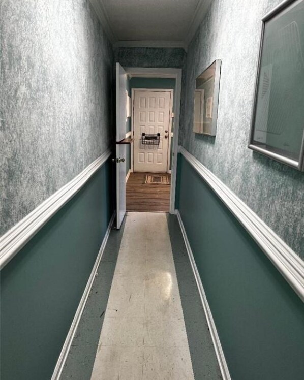 5121 E Virginia Beach Blvd, Norfolk, VA 23502 - Lot C-1 -  - Photo intérieure - Image 1 of 5
