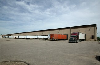 Plus de détails pour 2500 Walnut St, Roseville, MN - Industriel/Logistique à louer