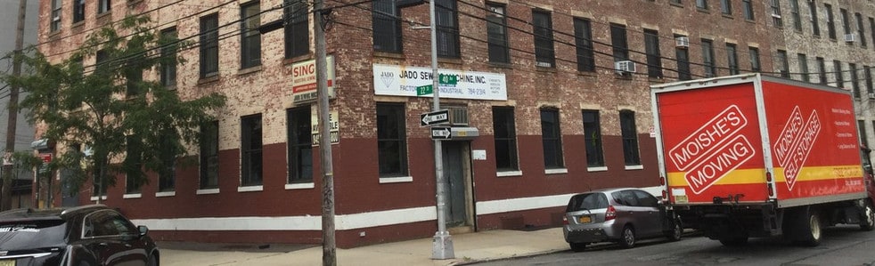 40-08 22nd St, Long Island City, NY à louer - Photo de l’immeuble – Image 2 sur 13