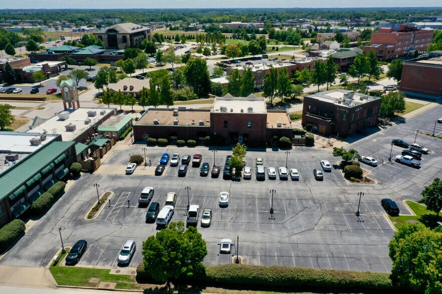 2101 W Chesterfield Blvd, Springfield, MO à vendre - Photo de l’immeuble – Image 3 sur 46