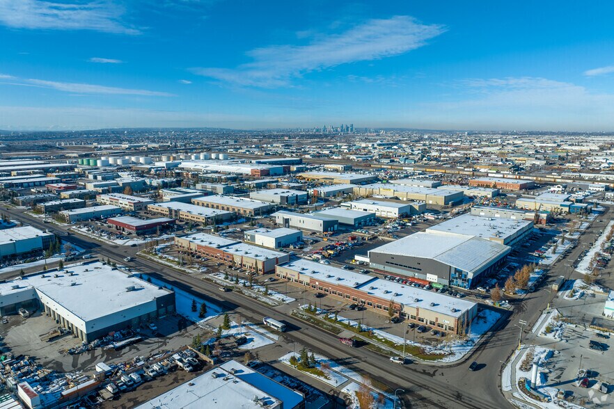 5050 106th Ave SE, Calgary, AB à louer - Aérien – Image 3 sur 4