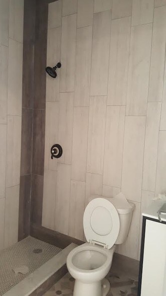 331 Melrose St, Brooklyn, NY à vendre - Photo de l’immeuble – Image 3 sur 15