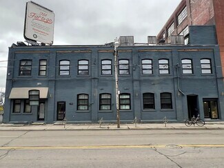 Plus de détails pour 2480 Dundas St W, Toronto, ON - Logement à vendre