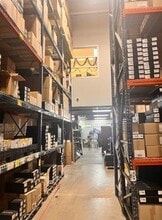 3701 W Burnham St, West Milwaukee, WI à louer Photo intérieure– Image 2 sur 6