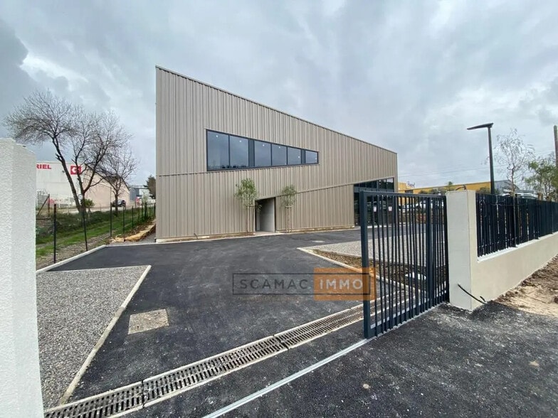 Local commercial dans La Garde à louer - Photo de l’immeuble – Image 1 sur 7