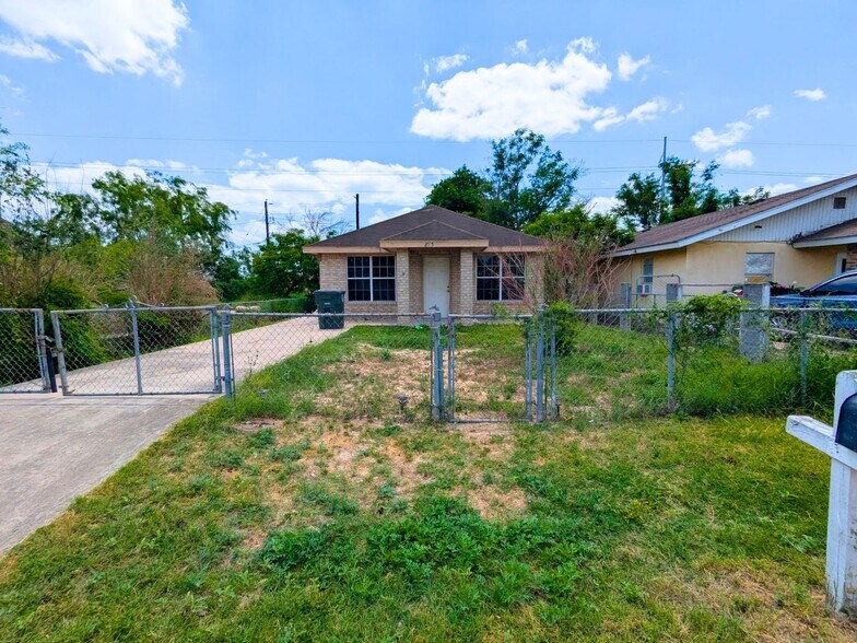 Mission portefeuille de 5 biens à vendre sur LoopNet.fr - Photo de l’immeuble – Image 2 sur 5