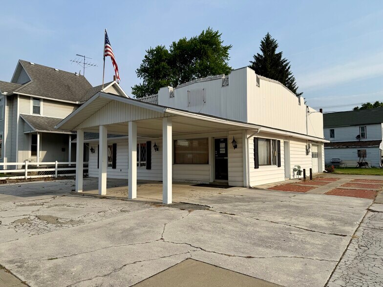 124 E Broadway St, North Baltimore, OH à vendre - Photo de l’immeuble – Image 2 sur 16