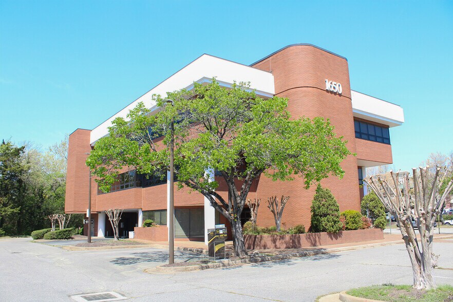 1650 Willow Lawn Dr, Richmond, VA à vendre - Photo de l’immeuble – Image 2 sur 10