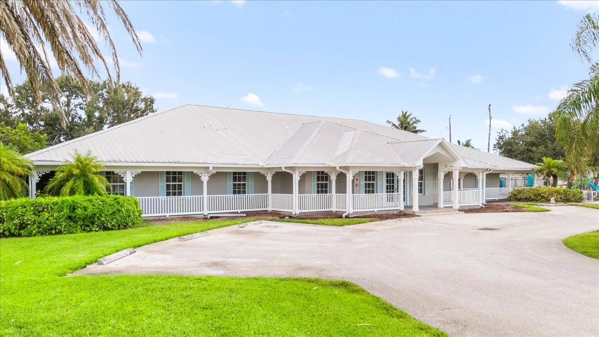 180-190 Basilan Crescent, Clewiston, FL à louer Photo de l’immeuble– Image 1 sur 32