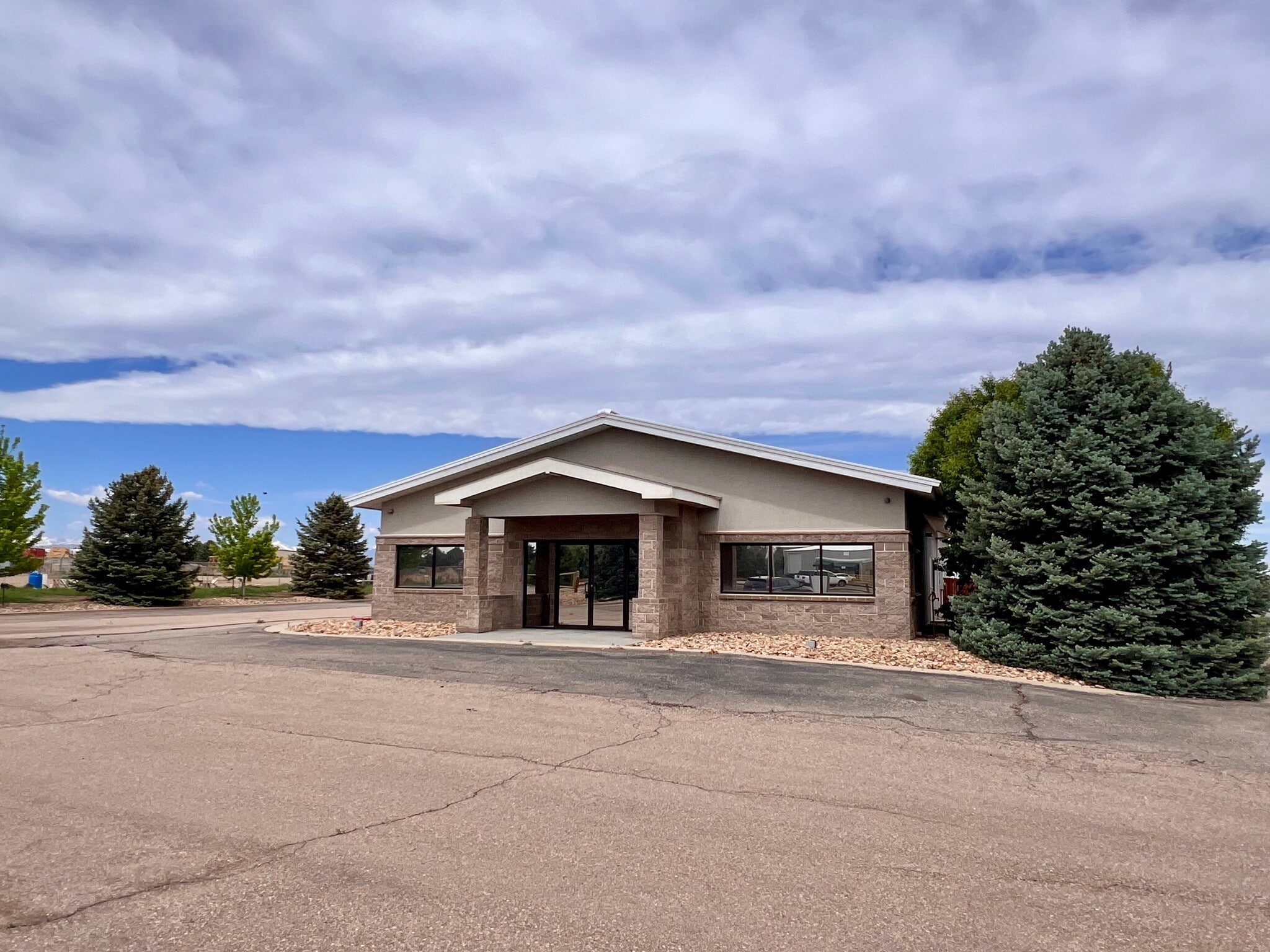 14439 Mead Ct, Longmont, CO à louer Photo de l’immeuble– Image 1 sur 9
