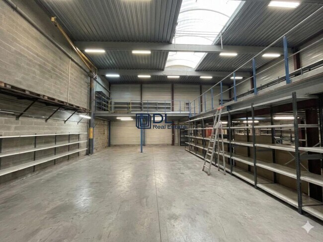 Plus de détails pour Industriel/Logistique à vendre