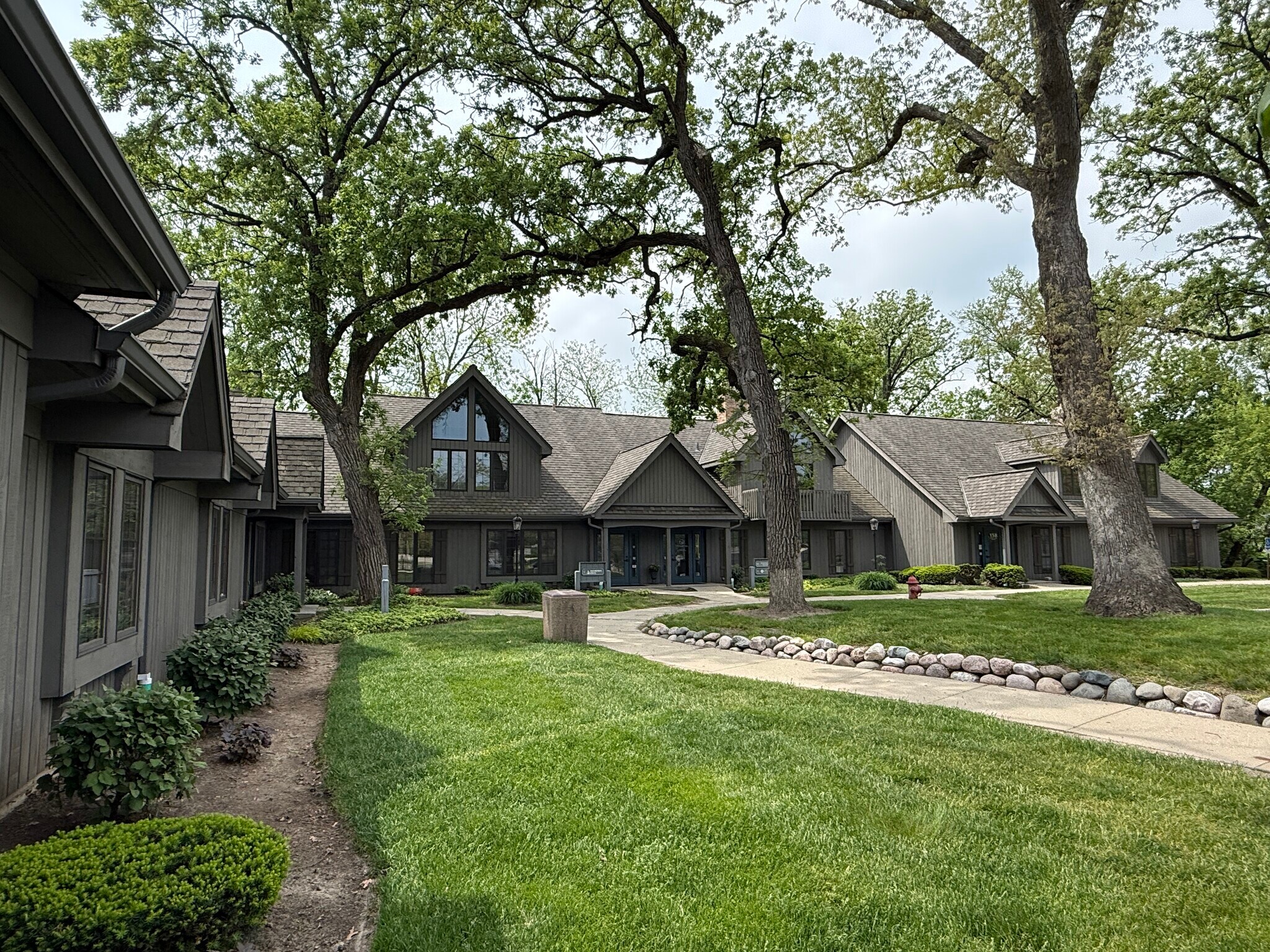 475 W Terra Cotta Ave, Crystal Lake, IL à louer Photo de l’immeuble– Image 1 sur 24