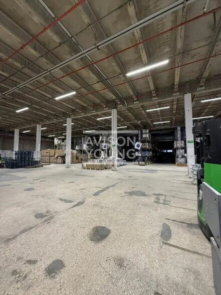 Local d’activités dans Rosny-sous-Bois à louer - Photo intérieure – Image 3 sur 3