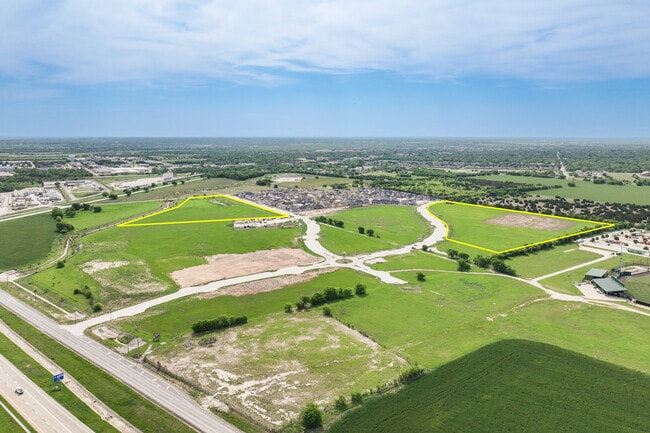 Plus de détails pour Two-Parcel Asset Primed w/ Master Plans – Terrain à vendre, Cleburne, TX