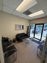 2075 N Powerline Rd, Pompano Beach, FL à louer Photo intérieure– Image 2 sur 14