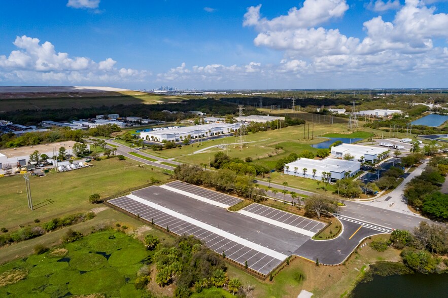 8067 Eagle Palm Dr, Riverview, FL à louer - Photo de l’immeuble – Image 2 sur 2