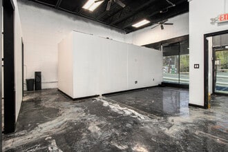 813 Hollywood Rd NW, Atlanta, GA à louer Photo intérieure– Image 2 sur 3