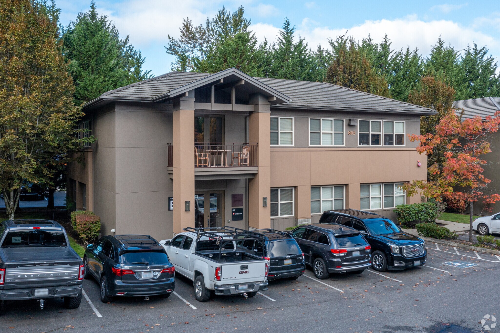 803 Kirkland Ave, Kirkland, WA à louer Photo principale– Image 1 sur 6