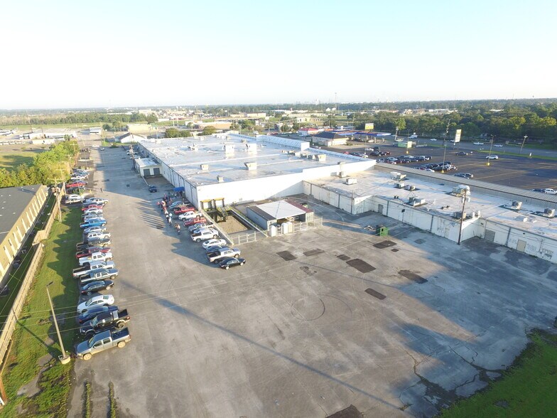 3719-3931 N Twin City Hwy, Port Arthur, TX à louer - Photo de l’immeuble – Image 2 sur 6