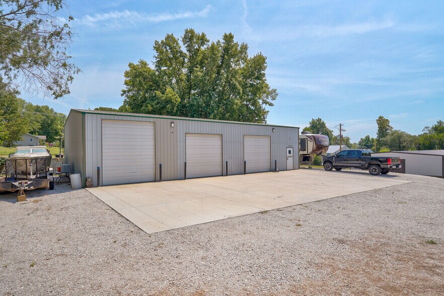 306 S Washington Ave, Walnut Grove, MO à vendre - Photo de l’immeuble – Image 2 sur 13
