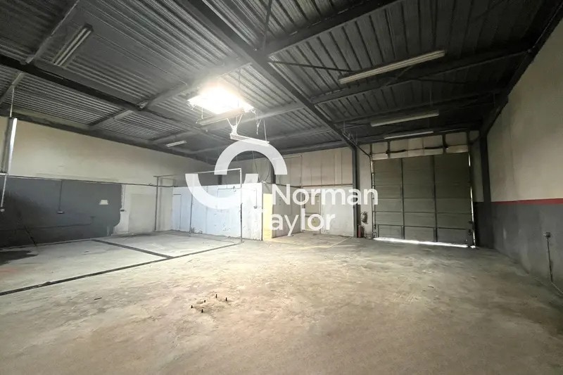 Local d’activités dans Saint-Jean-de-Védas à louer Photo intérieure– Image 1 sur 5