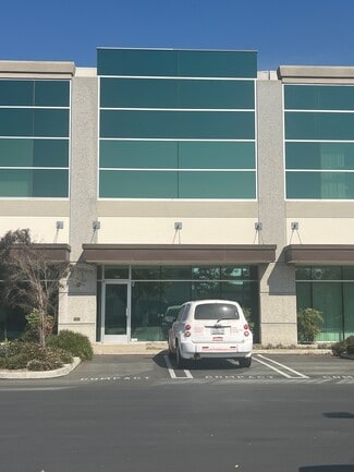 Plus de détails pour 1211 Flynn Rd, Camarillo, CA - Industriel/Logistique à vendre