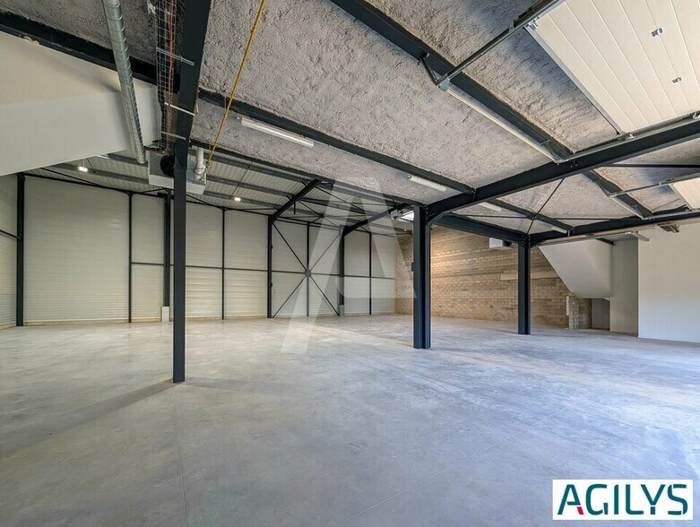 8 Rue Denis Papin, Trappes à louer - Photo de l’immeuble – Image 2 sur 14
