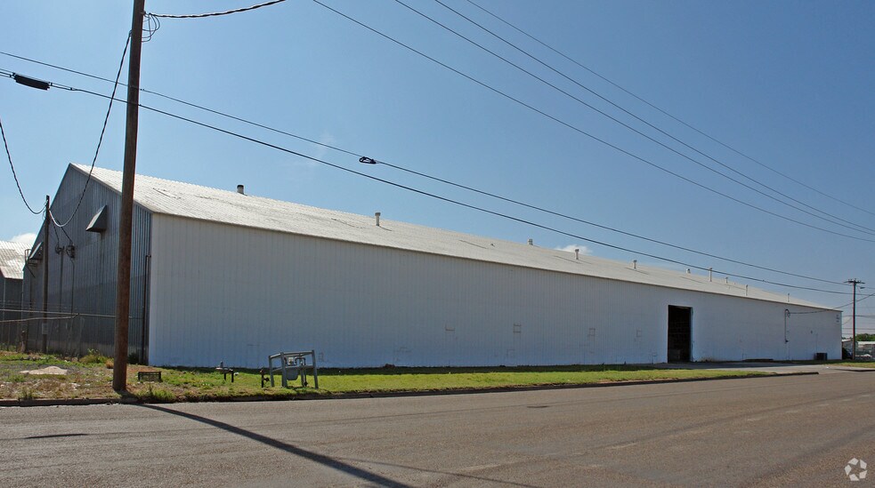1201 E 50th St, Lubbock, TX à louer - Photo de l’immeuble – Image 2 sur 12