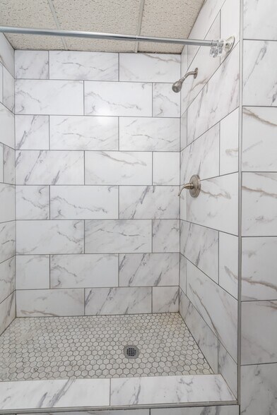 824 N Queen St, Martinsburg, WV à vendre - Photo de l’immeuble – Image 3 sur 29
