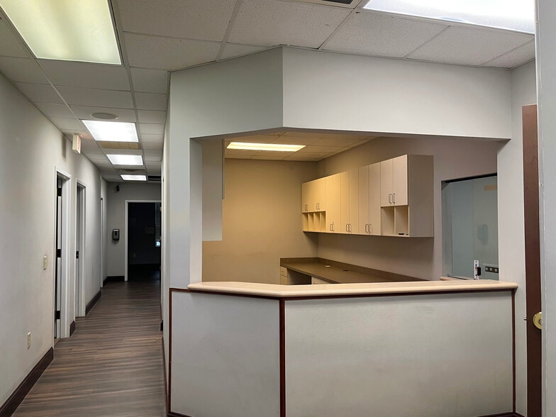 251 Keisler Dr, Cary, NC à louer - Photo intérieure – Image 2 sur 6