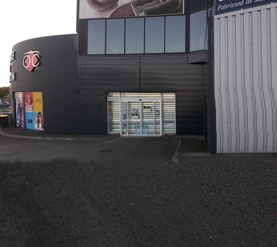 Local commercial dans Besancon à louer Photo de l’immeuble– Image 1 sur 3