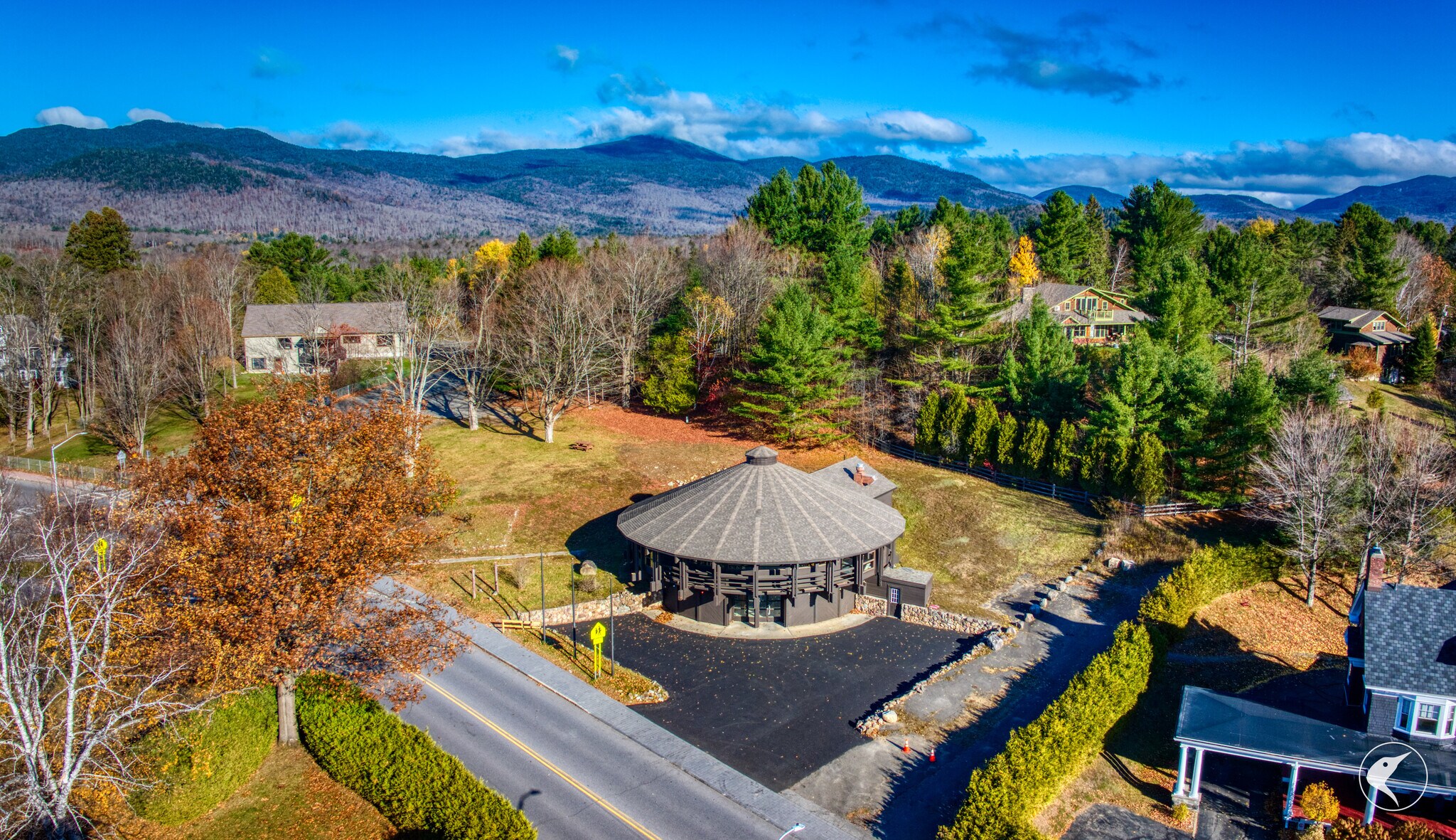 2345 Saranac Ave, Lake Placid, NY à vendre Photo principale– Image 1 sur 35