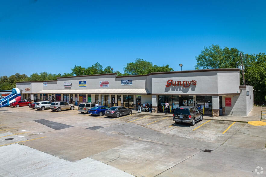 9061-9075 S Dairy Ashford Rd, Houston, TX à louer - Photo principale – Image 1 sur 1