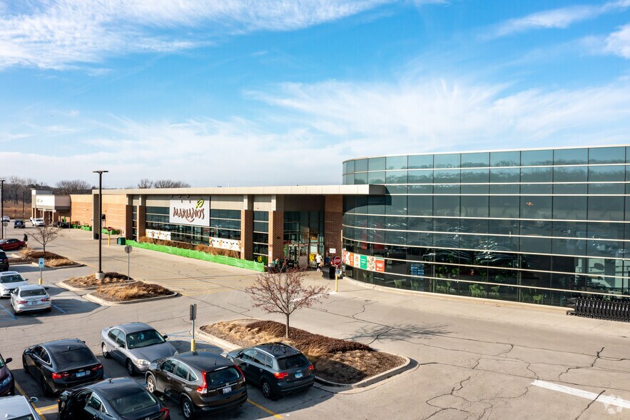 3065 S Wolf Rd, Westchester, IL à louer - Photo de l’immeuble – Image 1 sur 9
