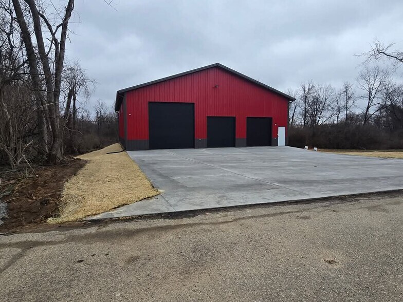 1822 Airway Drive dr, Erlanger, KY à vendre - Photo de l’immeuble – Image 1 sur 2