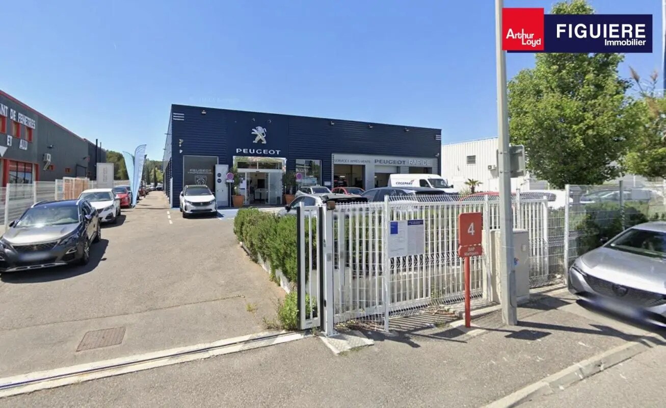 Local d'activités dans Saint-Mitre-les-Remparts à vendre Photo de l’immeuble– Image 1 sur 10