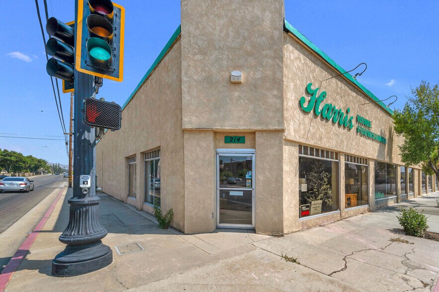 214 N 2nd St, Porterville, CA à vendre - Photo de l’immeuble – Image 2 sur 11