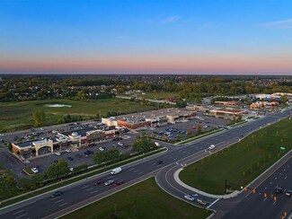 Plus de détails pour Hall Rd, Macomb Township, MI - Local commercial à louer