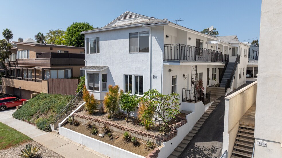 10393-10395 Almayo Ave, Los Angeles, CA à vendre - Photo de l’immeuble – Image 2 sur 15