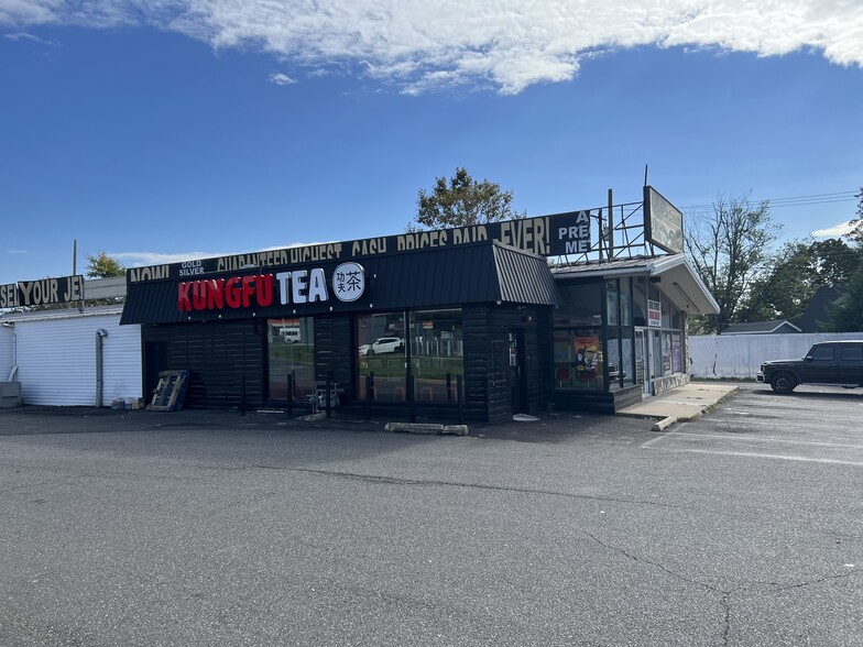 4034 Veterans Hwy, Levittown, PA à louer - Photo de l’immeuble – Image 2 sur 13
