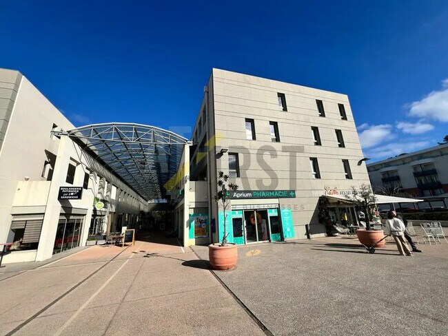 Plus de détails pour Bureau à louer