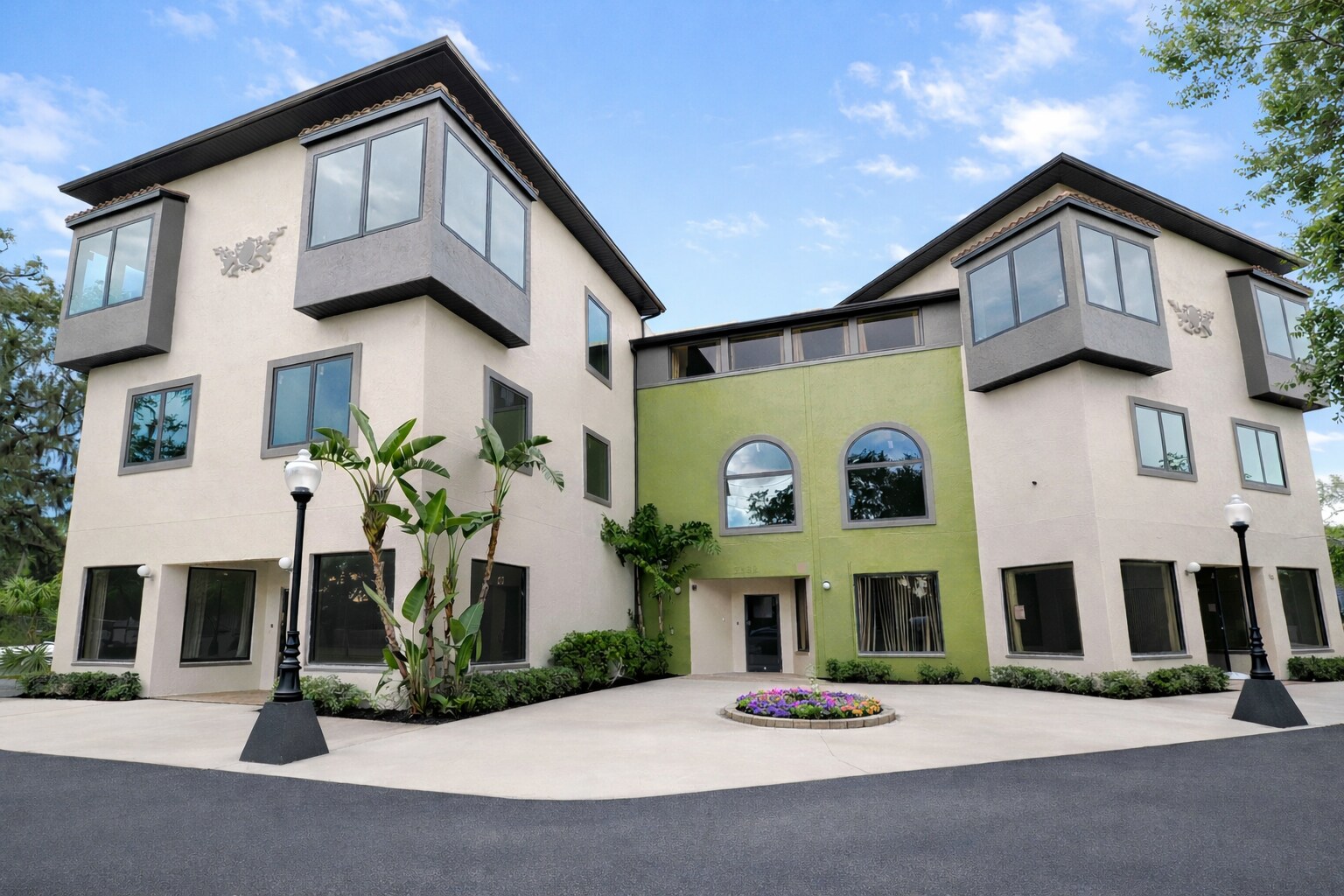 Near Downtown New Port Richey, New Port Richey, FL à vendre Photo principale– Image 1 sur 19