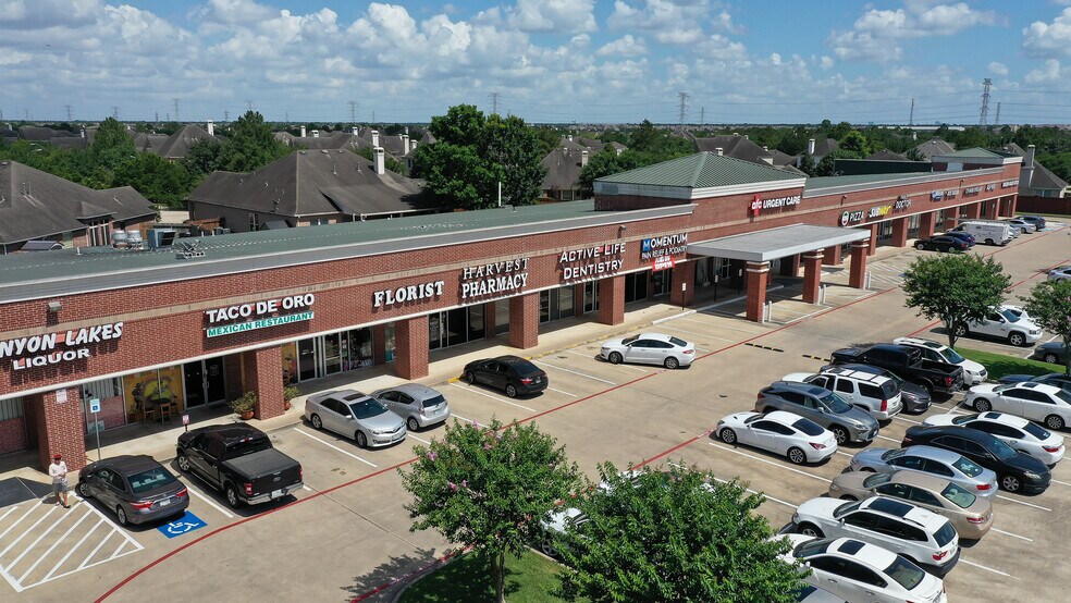 9740 Barker Cypress Rd, Cypress, TX à louer - Photo de l’immeuble – Image 1 sur 1